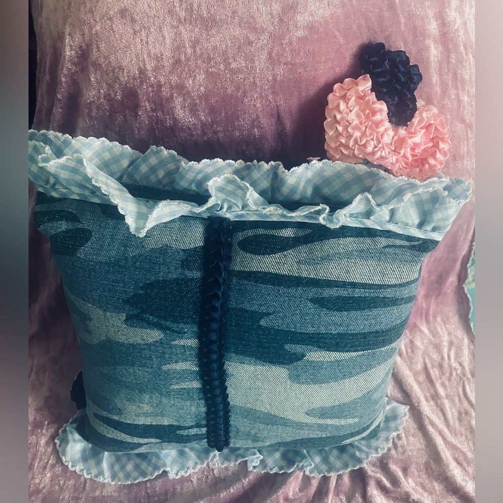Hand Crafted Donkey Pillow Soap Sud-Scented Denim Jean Children - Picture 5 of 5
